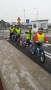 Uczniowie doskonalą jazdę na rowerze w Miasteczku Ruchu Drogowego.
