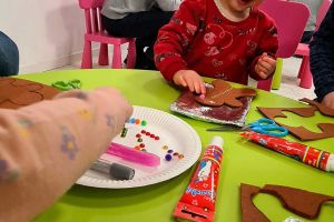 Małe rączki tworzą święta - warsztaty mikołajkowe