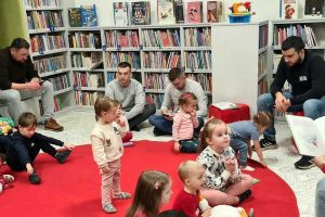 Małe rączki tworzą święta - warsztaty mikołajkowe