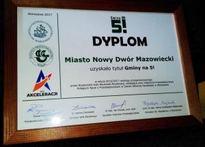 Dyplom - Miasto Nowy Dwór Mazowiecki uzyskało tytuł Gminy na 5!