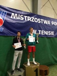 Na najwyższym podium Kacper Żuk.