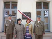 Od lewej: płk rez. Alfred Kabata, Barbara Nieroda, Jolanta...