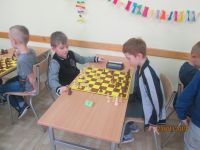 Turniej szachowy w Szkole Podstawowej nr 1 im. Św. Jana...