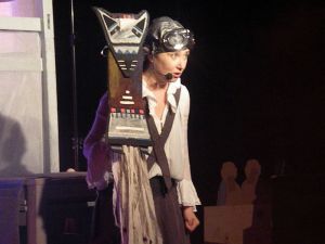 Spektakl „Księżycowe opowieści” w wykonaniu aktorów Wędrownego Teatru „Małe Mi”.
