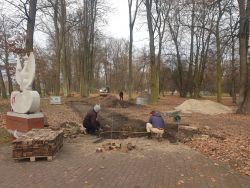Prace renowacyjne na cmentarzu wojennym Twierdzy Modlin...