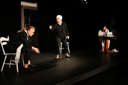 Spektakl Teatru Hurragram pt. „Scenariusz dla 3”.