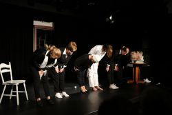 Spektakl Teatru Hurragram pt. „Scenariusz dla 3”.