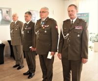 Odznaczeni Srebrnymi Medalami Za Zasługi dla ZOR RP - kpt. Janusz Rzepka i ppor. Piotr Kowalski.