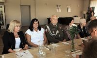 Od lewej: Barbara Oleksiewicz, Janina Tarasiewicz, ppłk Janusz Zajączkowski.