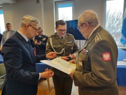 Dyplom nadania członkostwa honorowego dla st. chor. sztab. w st. spocz. Stefana Wyszyńskiego.