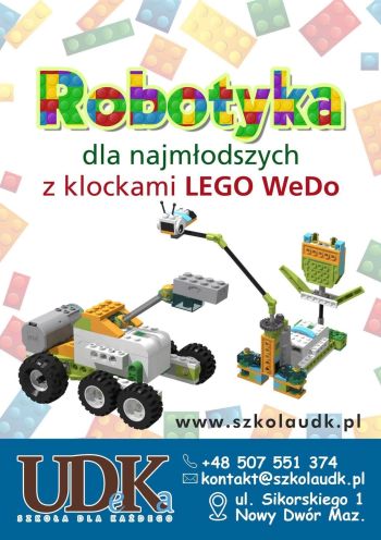 pojazd z klocków, na górze kolorowe napisy, poniżej kontakt