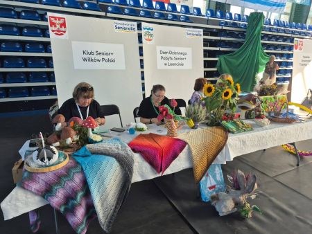 Hala sportowa, seniorzy na Senioraliach