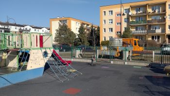 palce zabaw, czyszczenie zjeżdżalni,