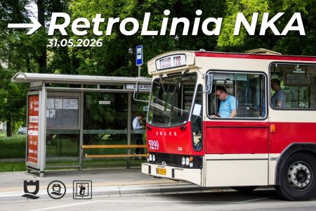 zabytkowy autobus typu Jelcz stojący przy przystanku autobusowym,