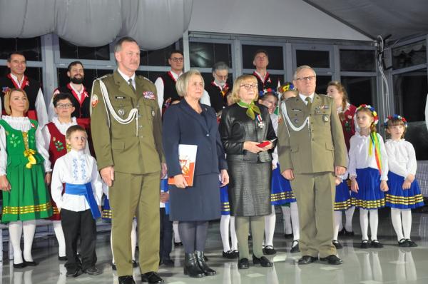 Koncert pieśni patriotycznych Zespołu Pieśni i Tańca Ziemi Nowodworskiej Soli Deo pod patronatem Prezesa Związku Oficerów Rezerwy RP