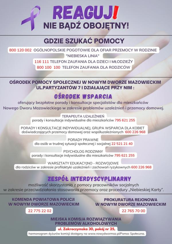 Duża dłoń ludzka skierowana wewnętrzną strona na wprost na fioletowym tle. Duży fioletowy napis REAGUJ! NIE BĄDŹ OBOJĘTNY.