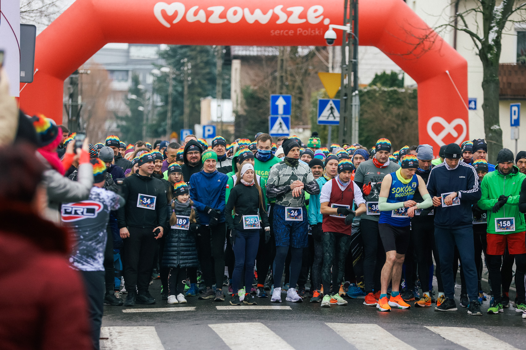 Uczestnicy Biegu WOŚP w Nowym Dworze Mazowieckim na starcie.