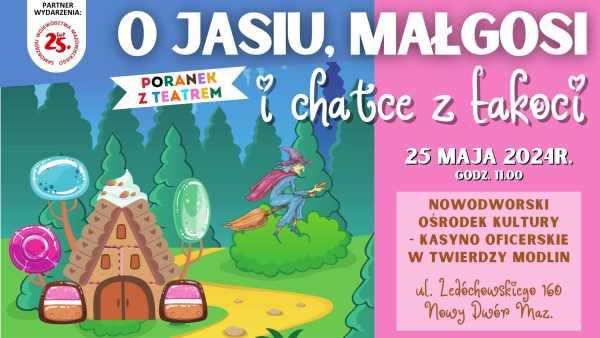 Kolorowa chatka i drzewka z łakoci w lesie. Obok niej leci czarownica na miotle w spiczastym kapeluszu i pelerynie.