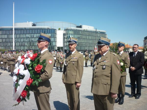W hołdzie marszałkowi Piłsudskiemu i generałowi Andersowi