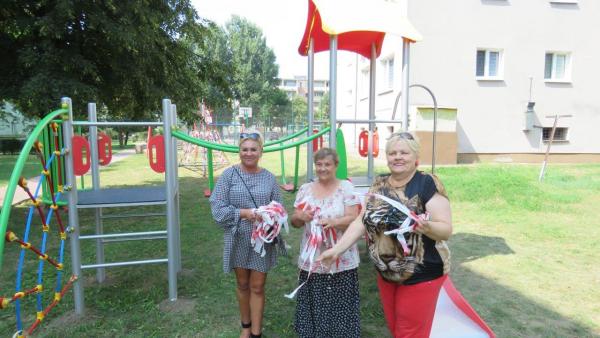 Nowe urządzenia zabawowe na Pólku