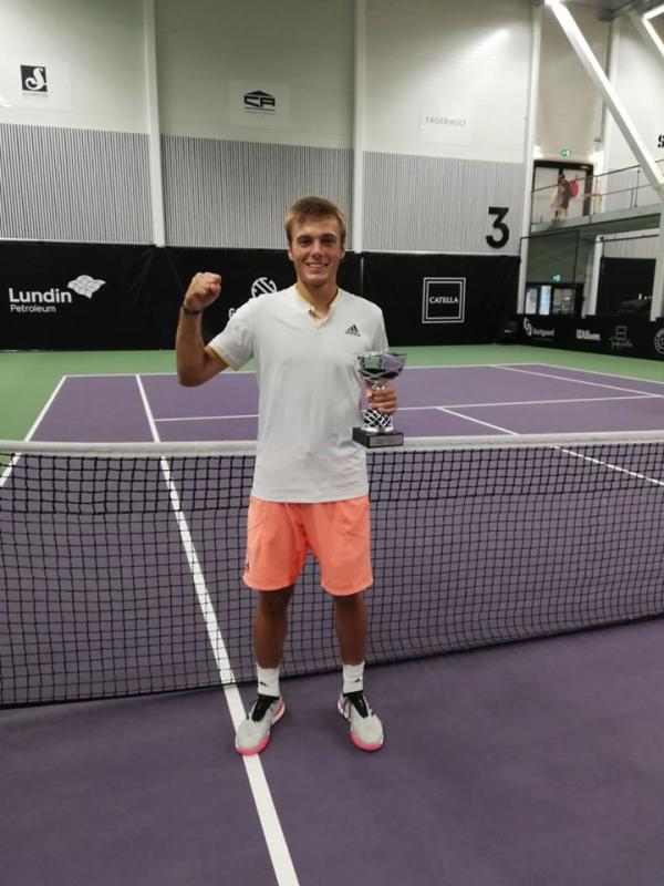 Kacper Żuk wygrywa zawodowy turniej w Sztokholmie 25000$!!!