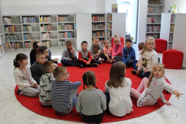 Pierwszoklasiści na wycieczce w MiPBP