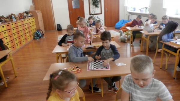 Warcabowy maraton w Zespole Szkolno-Przedszkolnym nr 4