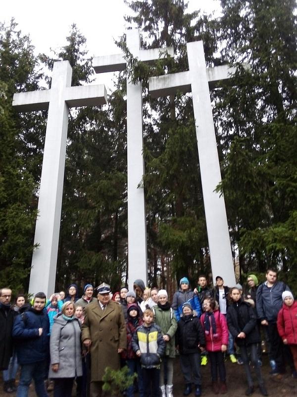 Lekcja historii dla uczniów z Zespołu Placówek Edukacyjnych w Nowym Dworze Mazowieckim w Muzeum w Palmirach