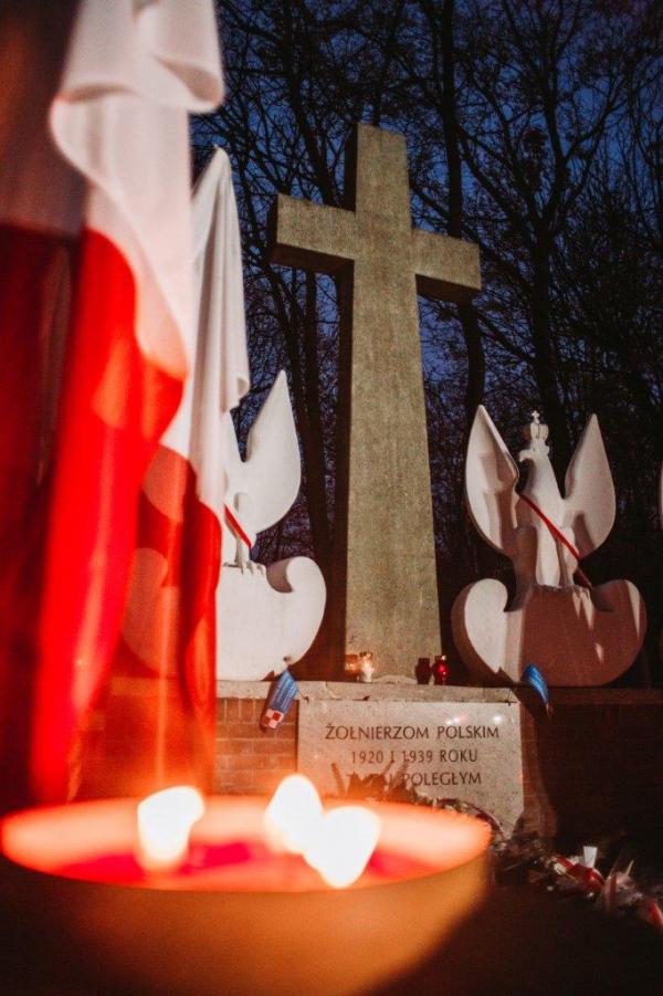 Ponad 300 tys. zł. na odnowienie krzyży na cmentarzu fortecznym w Twierdzy Modlin!