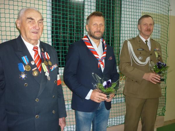 „Medale Wdzięczności ZHP” dla prezesa Zarządu Głównego i kombatantów Związku Oficerów Rezerwy RP