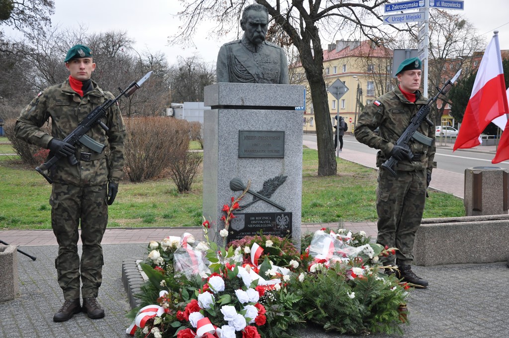 Obchody 154. rocznicy urodzin Marszałka Józefa Piłsudskiego w Nowym Dworze Mazowieckim